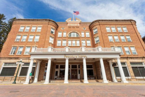 Historic Franklin Hotel Deadwood
